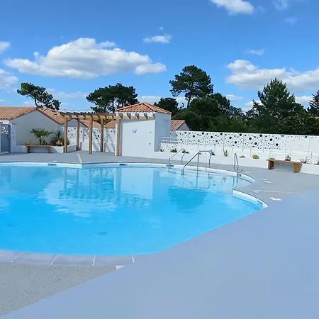 Maison A Avec Piscine, Proche - Fr-1-22-190 ラ・トランシュ・シュル・メール