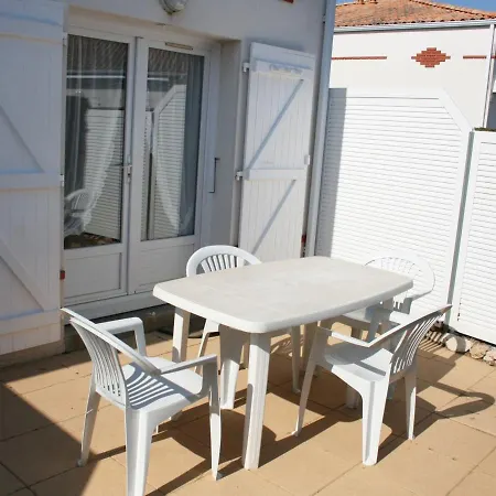 Maison A Avec Piscine, Proche - Fr-1-22-190 Holiday home